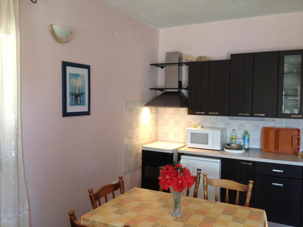 Apartment Raslina Szoba fotó