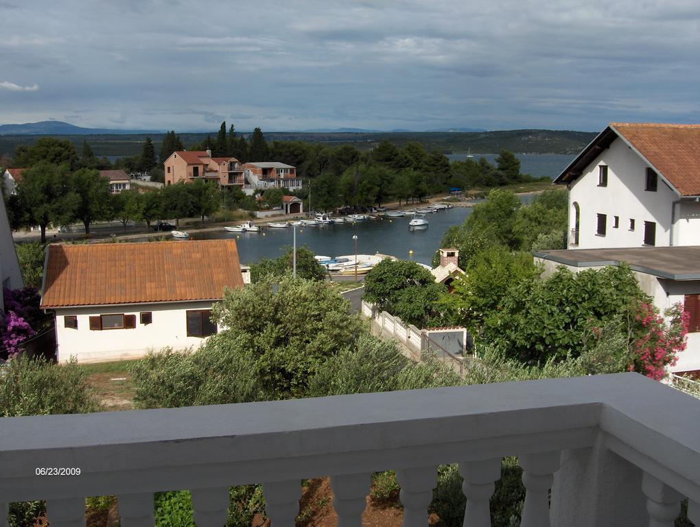 Apartment Raslina Szoba fotó